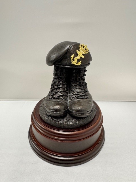 Boots and Beret Koninklijke Marine Goud