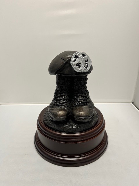 Boots and Beret 42 BVE Cavalerie Zilver