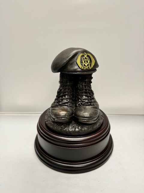 Boots and Beret 13 Herstel